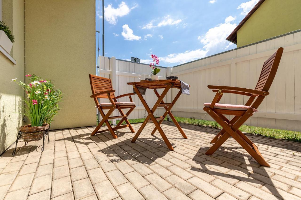 Apartman Dream V Mikulove - Jine Ubytovani Lednice Lägenhet Exteriör bild